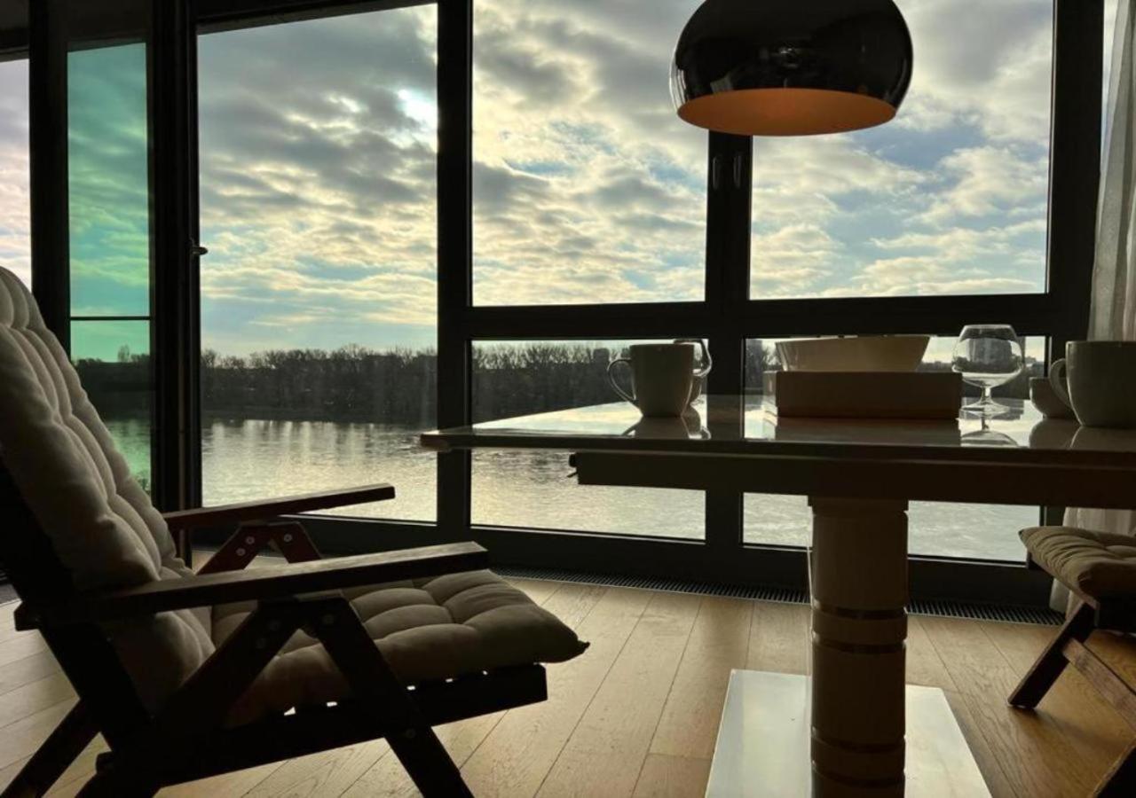Ferienwohnung No1 Dream View Pressburg Exterior foto